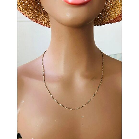 14k Gold Twisted Chain - Picture 4 of 5